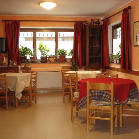Albergo Croce Bianca Brusson Esterno foto
