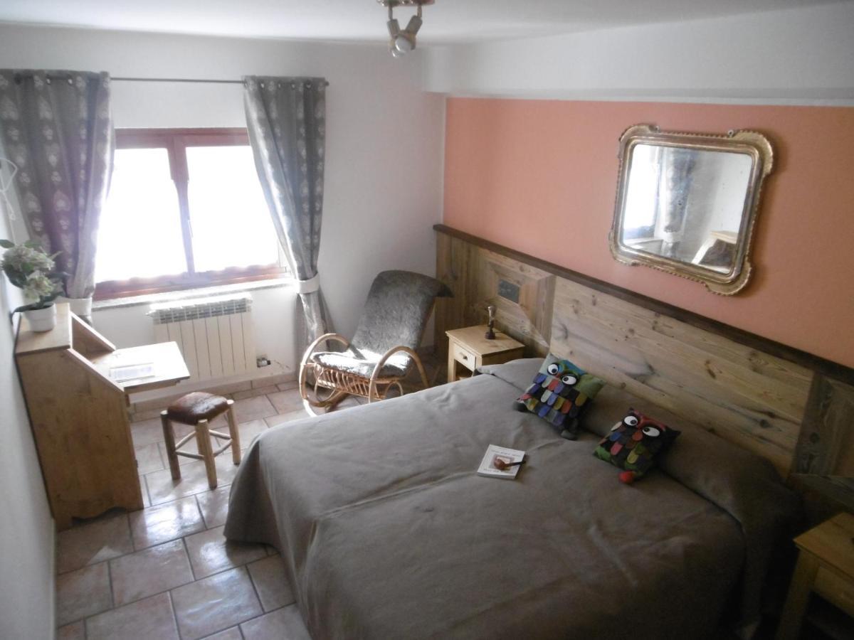 Albergo Croce Bianca Brusson Esterno foto