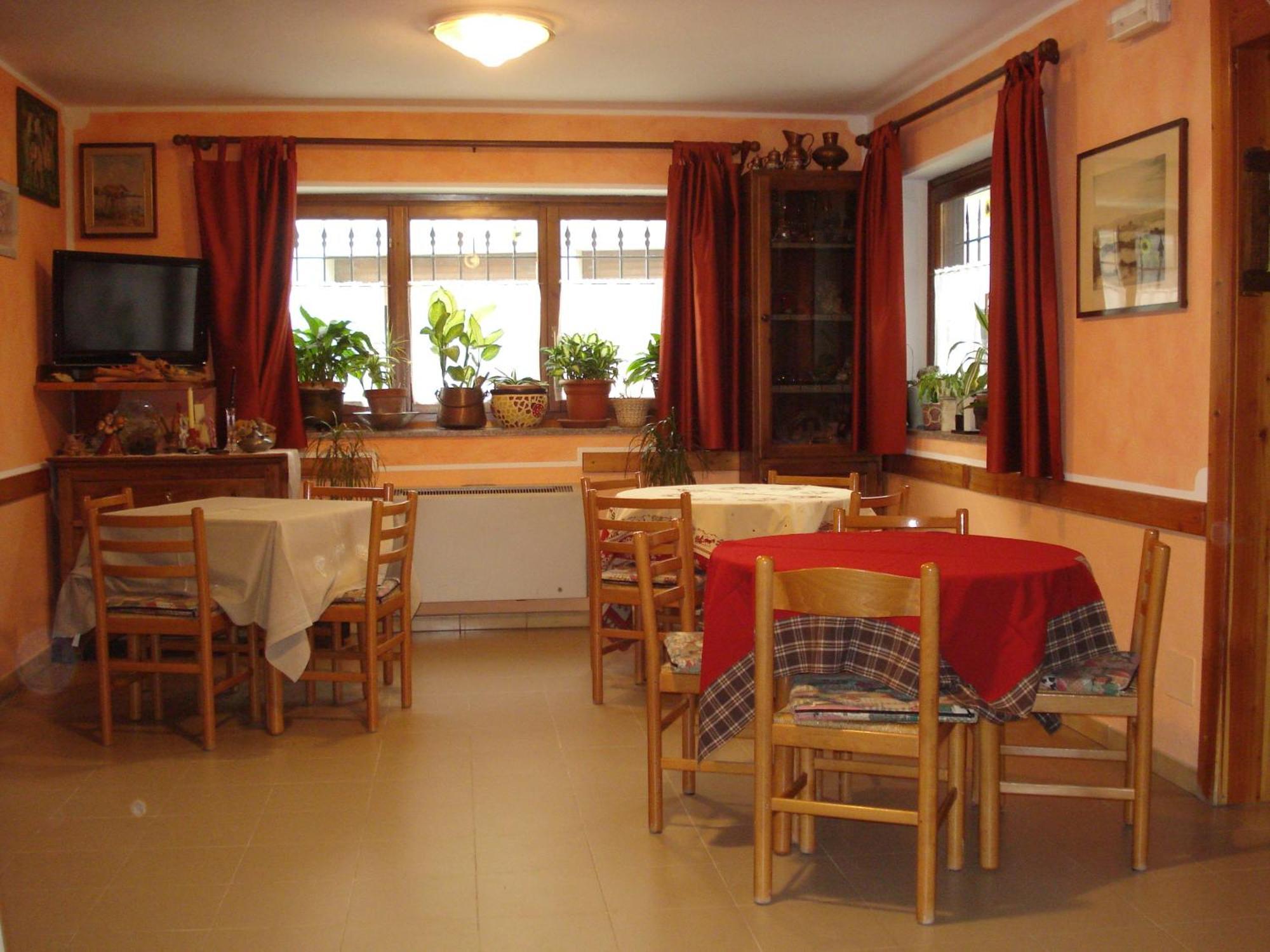 Albergo Croce Bianca Brusson Esterno foto