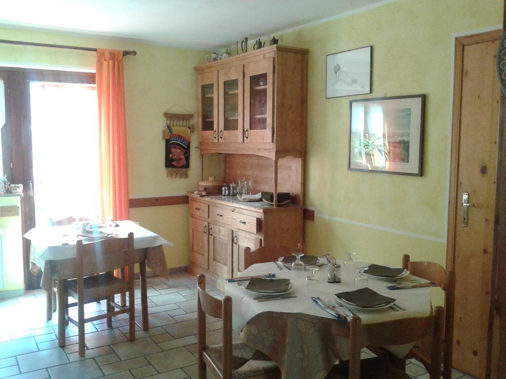 Albergo Croce Bianca Brusson Esterno foto