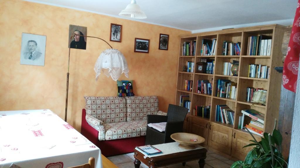 Albergo Croce Bianca Brusson Esterno foto
